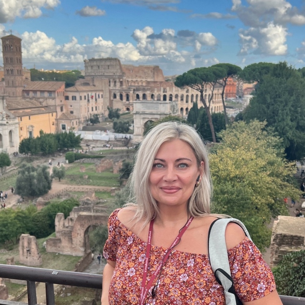 Meet your Posher, Antoinette